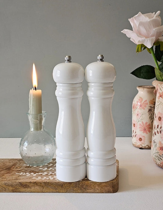 Crisp White Salt & Pepper Mills