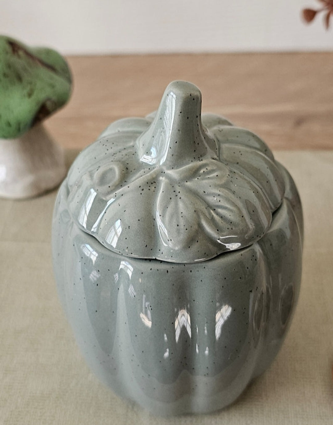 Speckled Pumpkin Burner - Sage Green