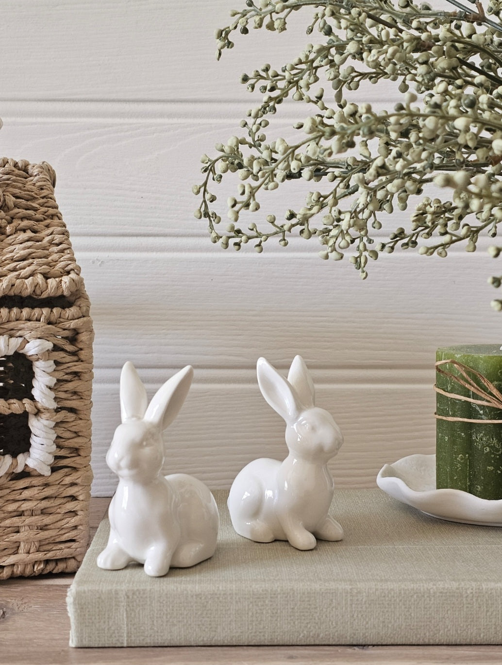 Porcelain Sitting Bunny Set